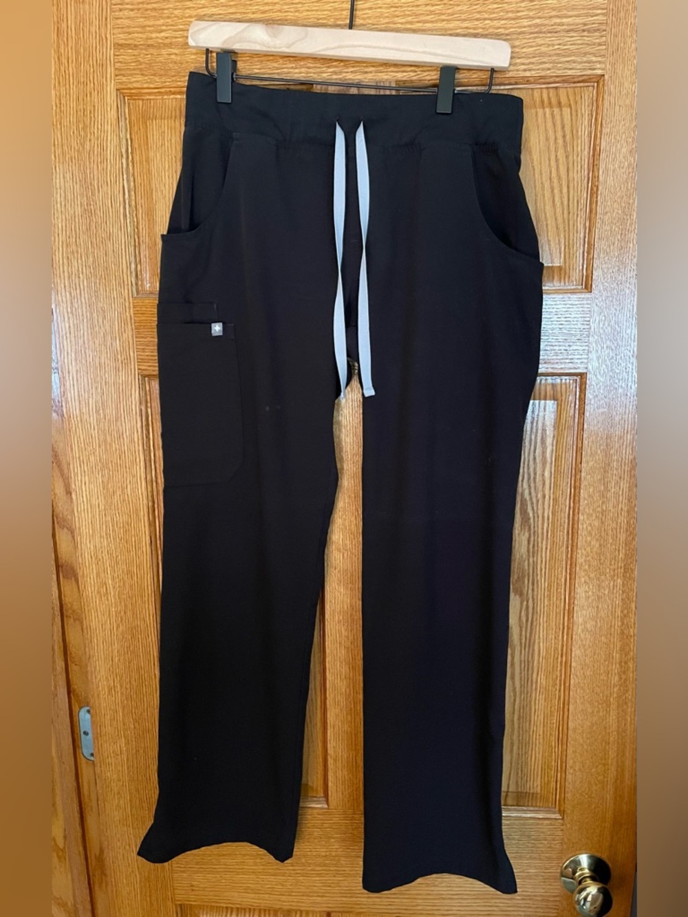 Figs Kade Cargo Scrub Pants (Black)